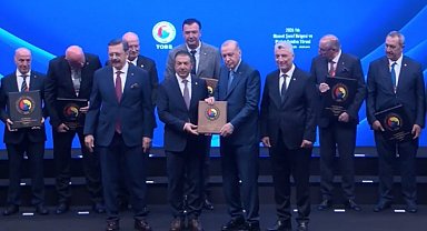 Cumhurbaşkanı Erdoğan'dan DTO Başkanı Erdoğan'a 'Hizmet Şeref' plaketi