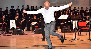 Denizli'nin unutulan türküleri 150 öğrencinin emeğiyle sahneye taşındı