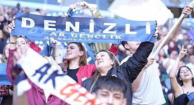 Denizlili gençler 'Bir Gençlik Şöleni'ne damga vurdu
