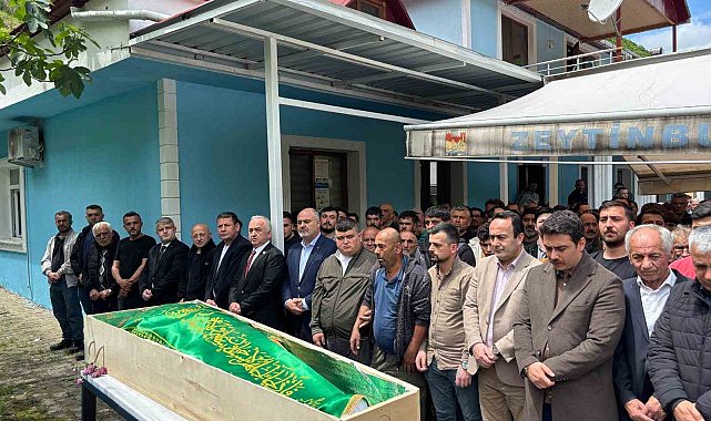 Derede sel sularına kapılarak hayatını kaybeden yeğen toprağa verildi, amca aranıyor