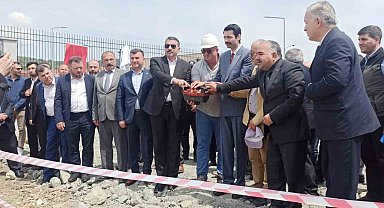 Devrek'te temel atma töreninde protokol bir araya geldi