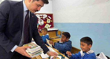 Digor Kaymakamı Kahraman'dan Derinöz köyü okuluna ziyaret