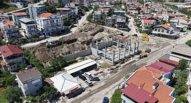 Dikili'nin yeni itfaiye binası hızla yükseliyor