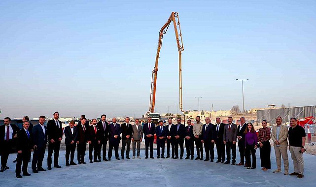 Dışişleri Bakanı Fidan, Katar Türk Okulu'nun inşaatını ziyaret etti
