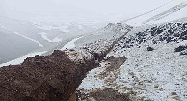 Diyadin'de Mayıs sonunda kar sürprizi