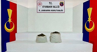 Diyarbakır'da 198 kilo esrar ele geçirildi