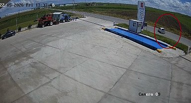 Diyarbakır'da 4 kişinin yaralandığı kaza güvenlik kamerasında