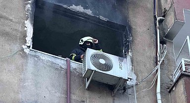 Diyarbakır'da ev yangını: İtfaiye eri yaralandı, 2 kişi dumandan etkilendi