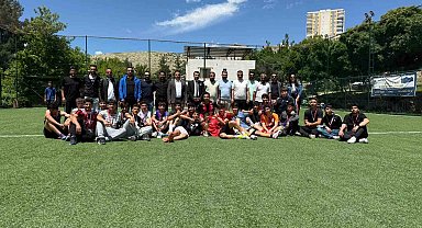 Diyarbakır'da "Maarifin Kalbinde Marifetli Gençlik" temasıyla futbol turnuvası düzenlendi
