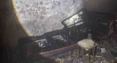 Diyarbakır'da üçlü prizden çıkan yangın evi küle çevirdi