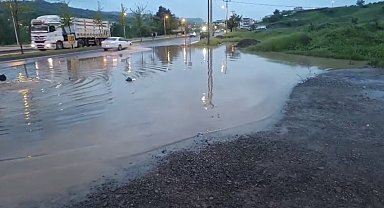 Diyarbakır'ı sağanak vurdu