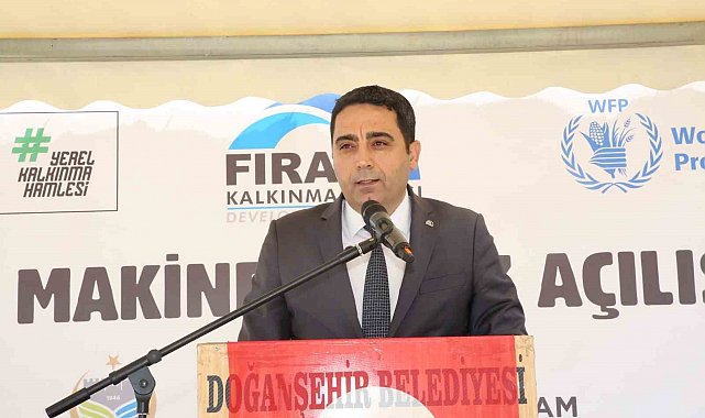 Doğanşehir'de buğday üretimine güç katacak ortak tarım makineleri parkı açıldı