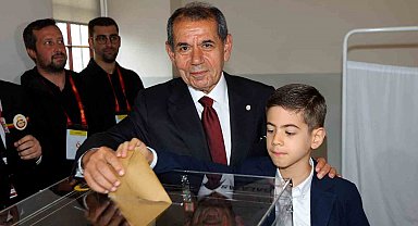 Dursun Özbek oyunu kullandı