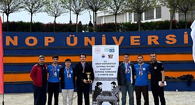 Düzce Üniversitesi Satranç Topluluğu'ndan KuzeyCup'ta 4. oldu