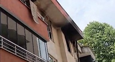 Düzce'de daireden yükselen alevler camları kırdı