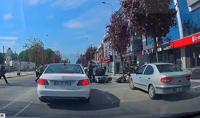 Düzce'de motosiklet kazası ucuz atlatıldı: O anlar kamerada