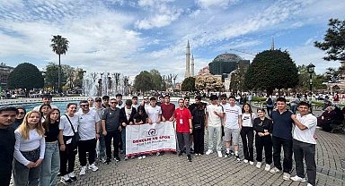 Düzceli gençler Haliç'te kürek çekti
