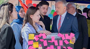 EBYÜ'de öğrenci kulüpleri bahar şenliklerinde stant açtı