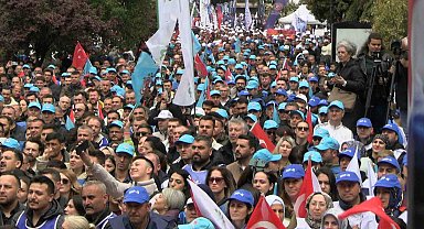 Edirne'de 1 Mayıs'ta meydanlar doldu, kalabalık alana sığmadı