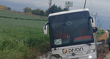 Edirne'ye 1 Mayıs kutlamalarına giden işçileri taşıyan otobüs kaza yaptı: 1 yaralı