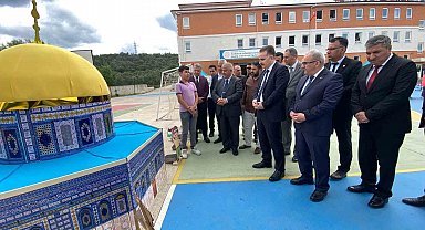 Edremit'te "Vakti Kuşanmak" sergisi açıldı