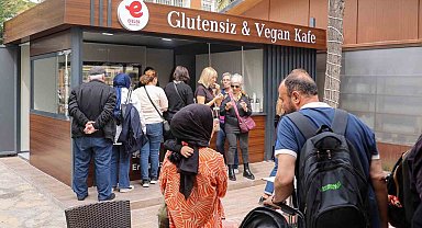 Efeler'de çölyak hastalarına güvenli lezzet durağı