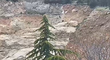 Eğirdir'de tırmandıkları kayalıklarda mahsur kalan çocuklar kurtarıldı