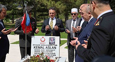 Elazığ il protokolünden kurban bayramı öncesi şehitliklere anlamlı ziyaret