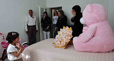 Elazığ seferber oldu: Minik Zeynep ve dedesi yeni evlerine kavuştu