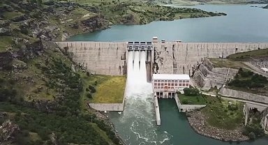 Elazığ'da bir barajın daha kapakları açıldı