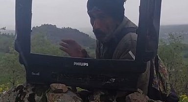 Elazığ'da çoban, kırık televizyonla hava durumu sunup doluya karşı uyardı