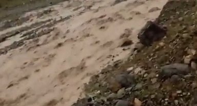 Elazığ'da sağanak sonrası sel