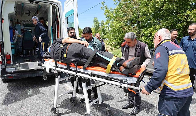 Elazığ'da trafik kazası: 2'si çocuk 5 yaralı