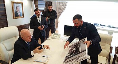 Emre Akdoğan'dan Başkan Sekmen'e ziyaret