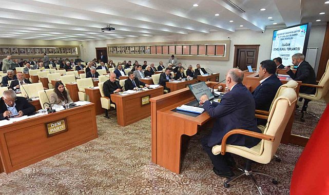 Ertek: "Altyapı yenileme çalışmaları eş zamanlı olarak sürüyor"