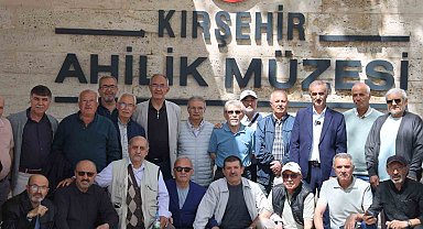 ERÜ İlahiyat Fakültesi 1985 mezunları Kırşehir'de buluştu