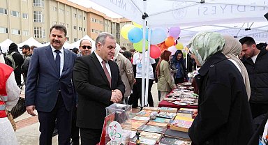 ERÜ'de "YDYOFEST" düzenlendi