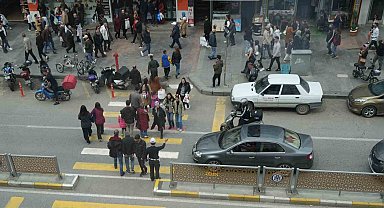 Erzincan'da bayram alışverişi yoğunluğu yaşanıyor
