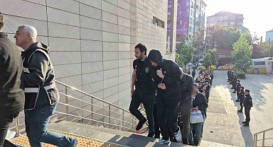 Eskişehir merkezli 33 ildeki 8,7 milyar liralık yasa dışı bahis operasyonunda 45 şüpheli adliyeye sevk edildi