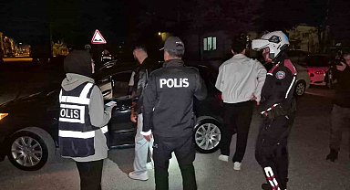 Eskişehir'de asayiş uygulamasında 298 şahıs ve 114 araç sorgulandı
