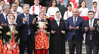 Eskişehir'de Doktor Mustafa Çamkoru Ortaokulu açıldı