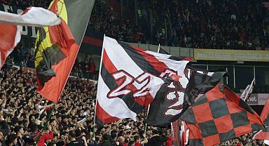 Eskişehirspor - Ayvalıkgücü biletleri 1 saatte tükendi