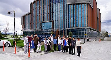 ETÜ, Kandilli Güvenç Ortaokulu öğrencilerini ağırladı