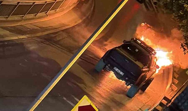 Eyüpsultan'da hareket halindeki pikap alev topuna döndü