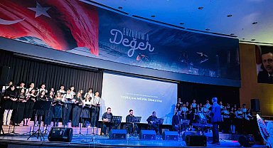 Fen lisesi öğrencilerinden müzik gösterisi