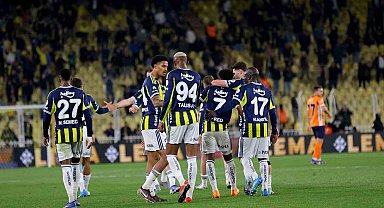 Fenerbahçe, Kadıköy'de Başakşehir'e karşı galibiyet serisini sürdürdü