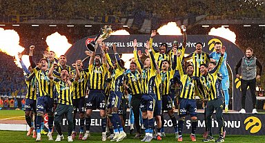 Fenerbahçe'nin şampiyonluk hasreti 12 yıla çıktı, sezonu 1 kupayla kapattı