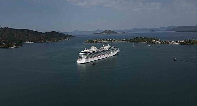 Fethiye'ye sezonun ilk kruvaziyer gemisi geldi
