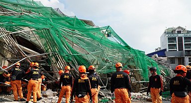 Filipinler'de çöken binada can kaybı 4'e yükseldi