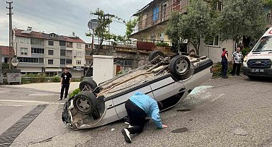 Freni boşalan Tofaş takla attı: 2 yaralı